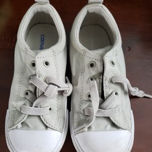 Boys converse